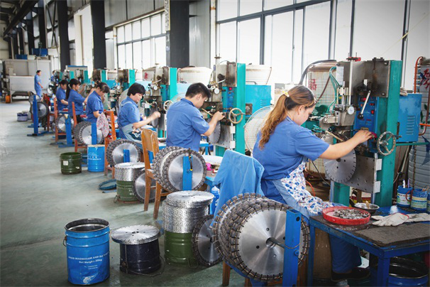 選擇切瓷磚不崩邊的切割片，其實(shí)選擇好廠家更重要！