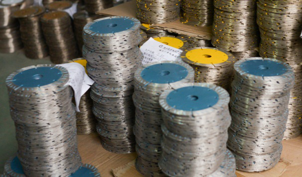 添加了稀土的石材切割片的金屬胎體會(huì)有怎樣的效果呢？