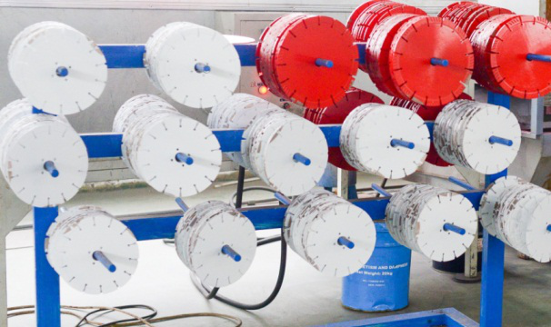 品牌陶瓷鋸片廠家對(duì)新型燒結(jié)工藝做了這樣的研究！